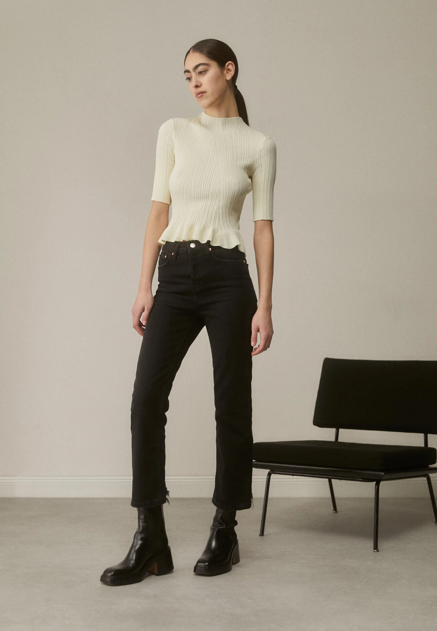 Maje MODY - T-shirt Z Nadrukiem - Ecru 2 Maje MODY - T-shirt Z Nadrukiem - Ecru - obrazek 2