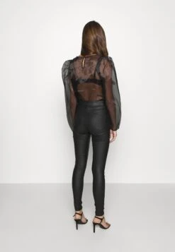 Noisy May NMCALLIE SKINNY COATED PANTS - Jeansy Skinny Fit - Black 6 Noisy May NMCALLIE SKINNY COATED PANTS - Jeansy Skinny Fit - Black -Ulla Popken Sklep 02129eeab3c2410e8bcb09bcddb8ba42