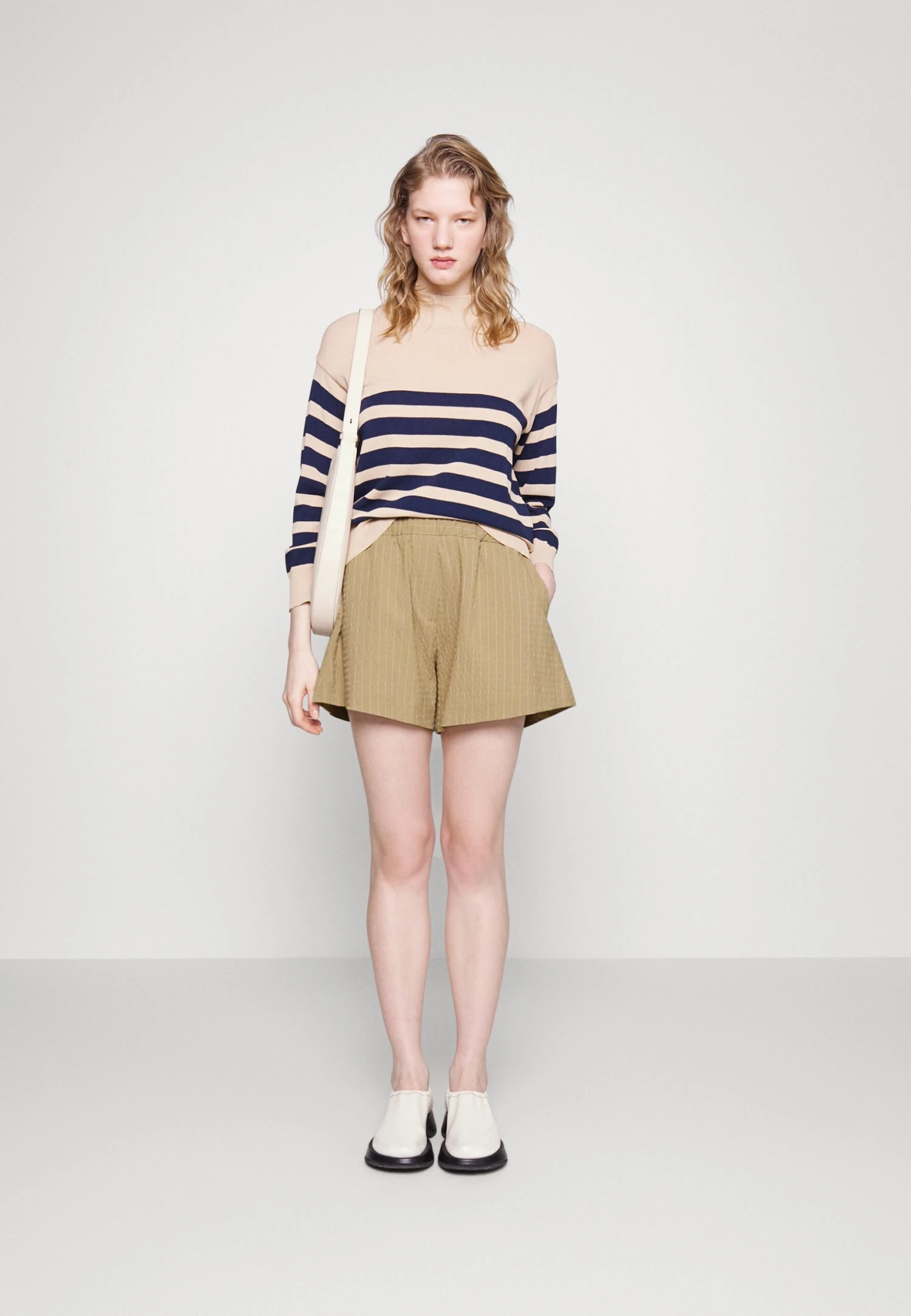 Libertine-Libertine REAL - Szorty - Khaki Pin 2 Libertine-Libertine REAL - Szorty - Khaki Pin - obrazek 2