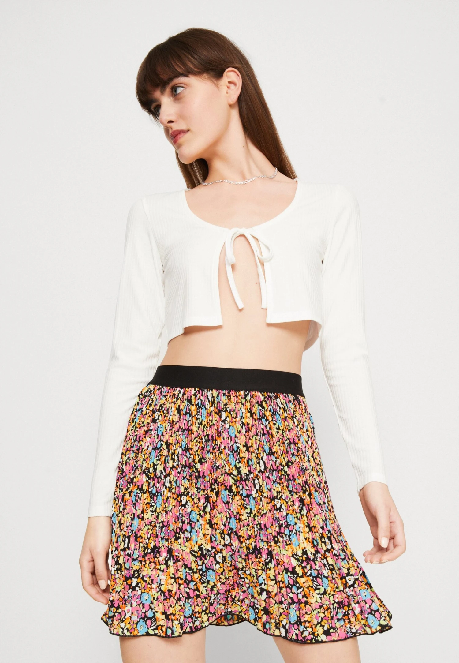 ONLY ONLABIGAIL LIFE PLISSEE SKIRT - Spódnica Mini - Black 4 ONLY ONLABIGAIL LIFE PLISSEE SKIRT - Spódnica Mini - Black - obrazek 4