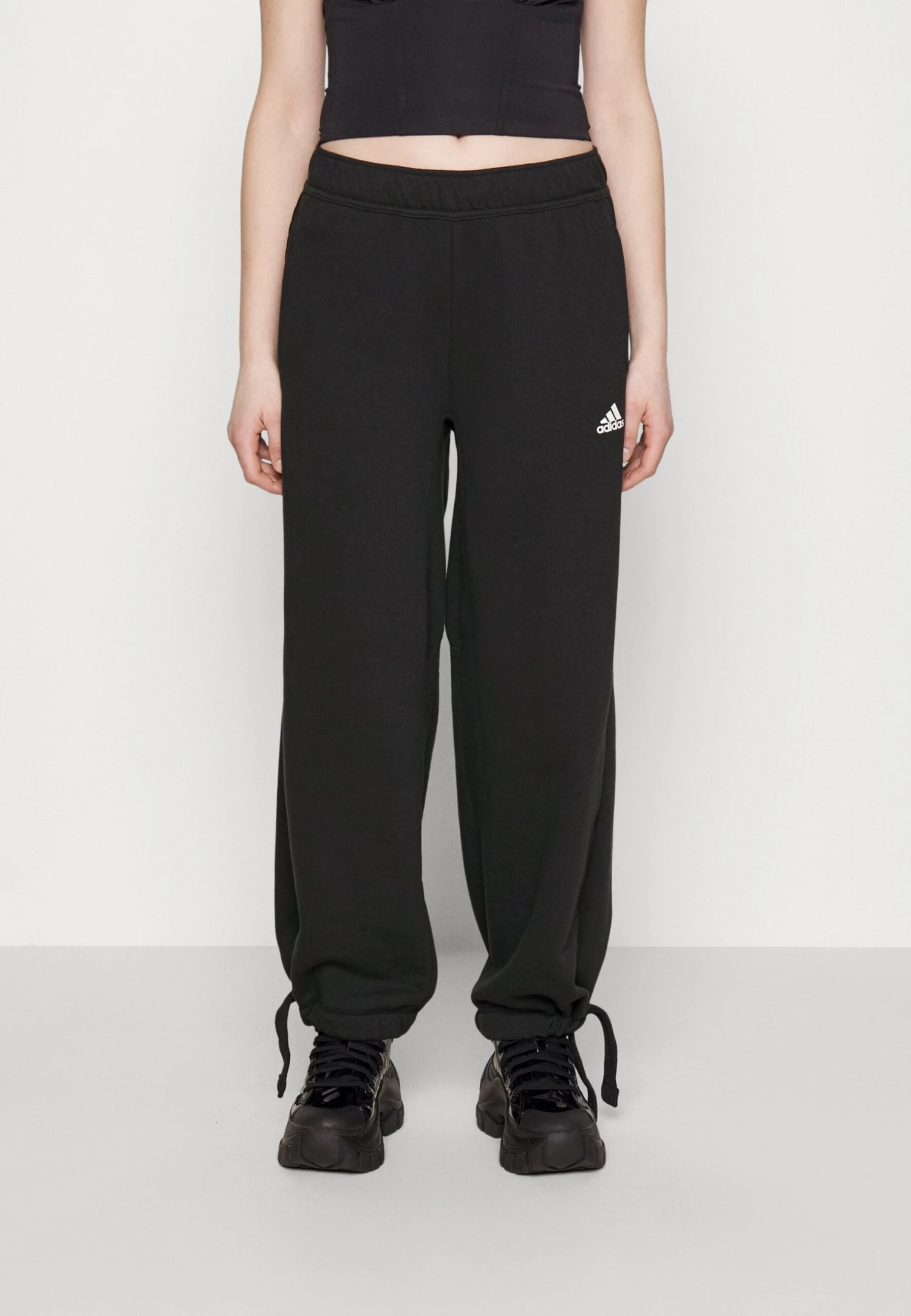 Adidas Sportswear DANCE VERSATILE - Spodnie Treningowe - Black/black 1 Adidas Sportswear DANCE VERSATILE - Spodnie Treningowe - Black/black