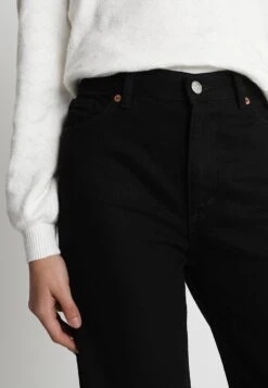 Monki Jeansy Bootcut - Black -Ulla Popken Sklep 142b2166dcb84441802d79081ff733de