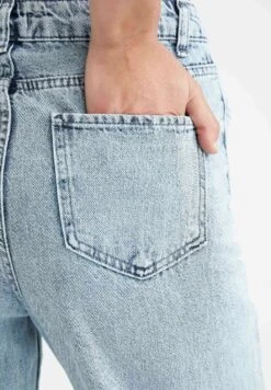 DeFacto Jeansy Dzwony - Blue -Ulla Popken Sklep 155e657d4e7640aa831772cd1ef479c2