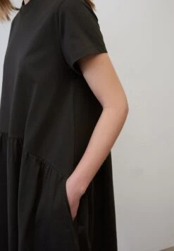 Marc O'Polo DENIM STIL LOOSE - Sukienka Z Dżerseju - Black 8 Marc O'Polo DENIM STIL LOOSE - Sukienka Z Dżerseju - Black -Ulla Popken Sklep 162bc57180be443787ccc4b669fd59f0