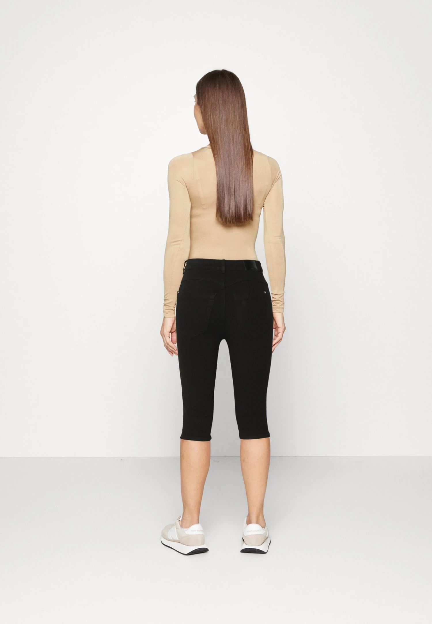 Marks & Spencer MAGIC PEDAL - Szorty Jeansowe - Black 3 Marks & Spencer MAGIC PEDAL - Szorty Jeansowe - Black - obrazek 3