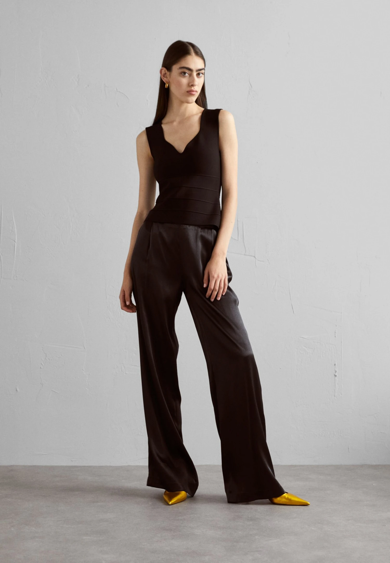 HERVE LEGER ICON SWEETHEART - Top - Black 2 HERVE LEGER ICON SWEETHEART - Top - Black - obrazek 2