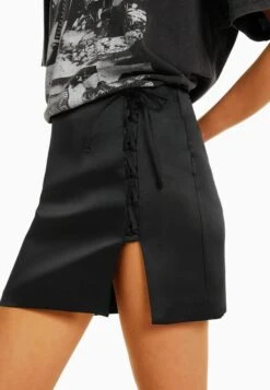 BERSHKA UP - MINI - Spódnica Mini - Black -Ulla Popken Sklep 2d21d56b4a0d420c826569a81560c18d