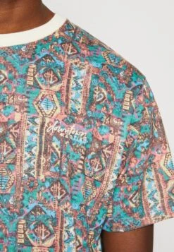 Kaotiko ETHNIC UNISEX - T-shirt Z Nadrukiem - Green -Ulla Popken Sklep 2ecd40b78acf4278830dcde65c4d93f1