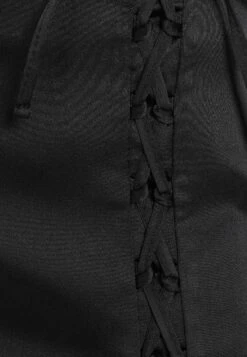 BERSHKA UP - MINI - Spódnica Mini - Black -Ulla Popken Sklep 2fc2f8b32ade4bf9a45ba509ff2d8482