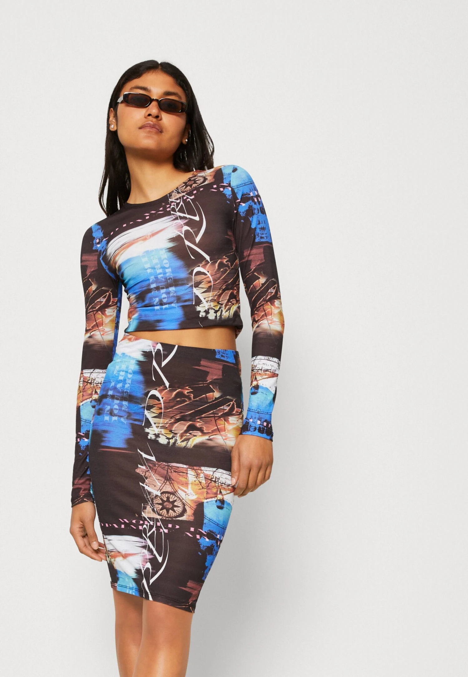 Jaded London LONG SLEEVE TISSUE SCRIBBLE DREAM PRINT - Bluzka Z Długim Rękawem - Black 4 Jaded London LONG SLEEVE TISSUE SCRIBBLE DREAM PRINT - Bluzka Z Długim Rękawem - Black - obrazek 4