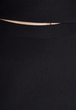 Tiger Of Sweden JUNEE - Spódnica Trapezowa - Black -Ulla Popken Sklep 3937718aca734e2c9f69c86cc5fab95d