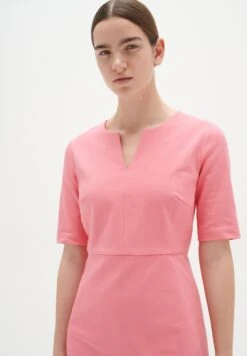 InWear ZELLA - Sukienka Etui - Pink Rose 12 InWear ZELLA - Sukienka Etui - Pink Rose -Ulla Popken Sklep 39941a240fbf408fb002240a11048532