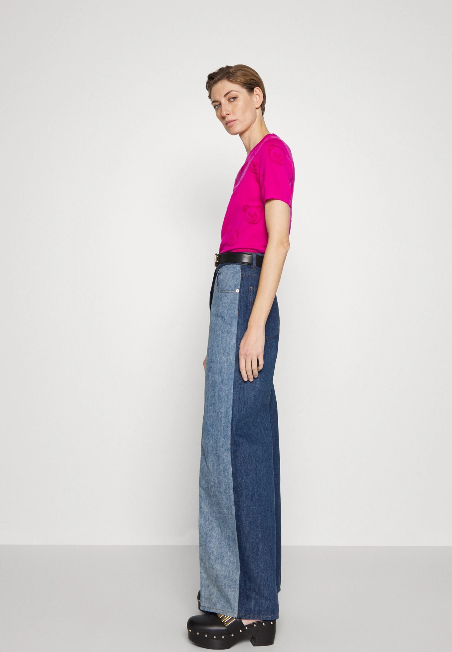 LOVE MOSCHINO Jeansy Bootcut - Blue Denim 6 LOVE MOSCHINO Jeansy Bootcut - Blue Denim - obrazek 6