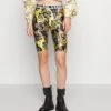 Versace Jeans Couture PRINT LOGO COUTURE - Szorty - Black/gold