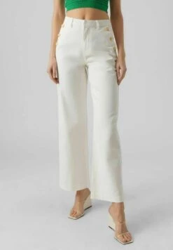 Vero Moda HIGH WAIST - Jeansy Dzwony - Snow White