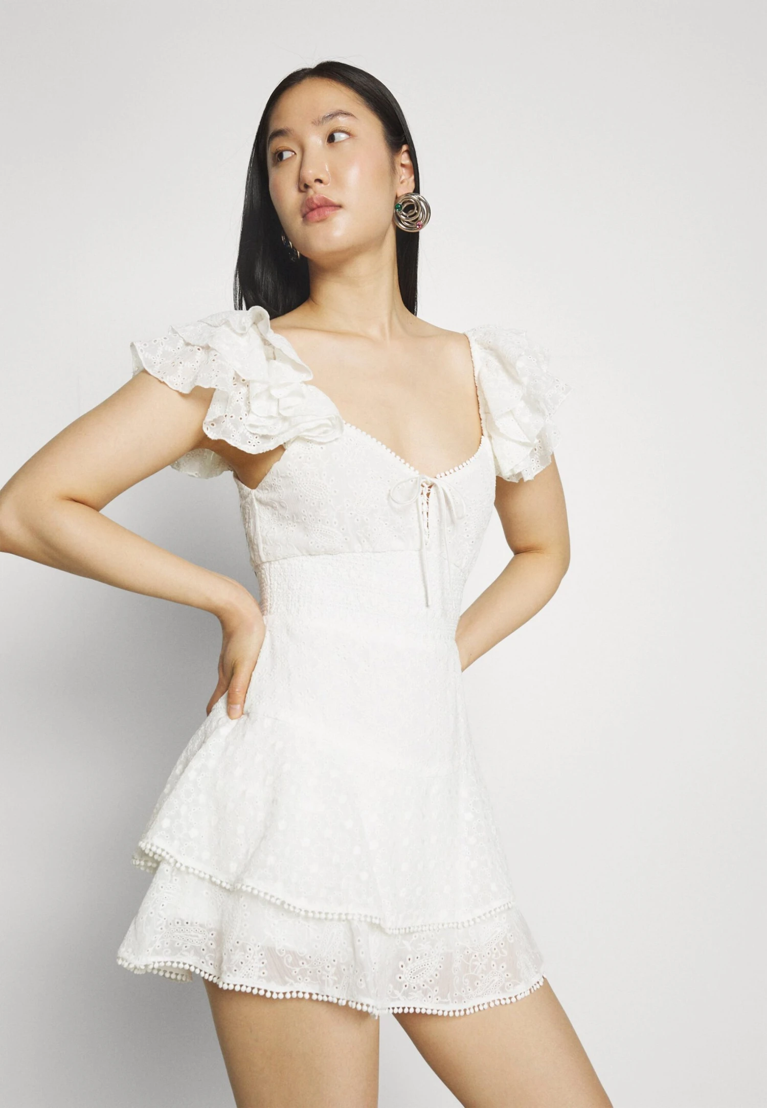 Alice + Olivia HARTFORD BUSTIER ROMPER - Sukienka Letnia - White 5 Alice + Olivia HARTFORD BUSTIER ROMPER - Sukienka Letnia - White - obrazek 5