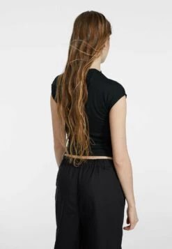 Stradivarius GATHERING - T-shirt Basic - Black 10 Stradivarius GATHERING - T-shirt Basic - Black -Ulla Popken Sklep 42b9f036825844789a785e6de5ef01a4