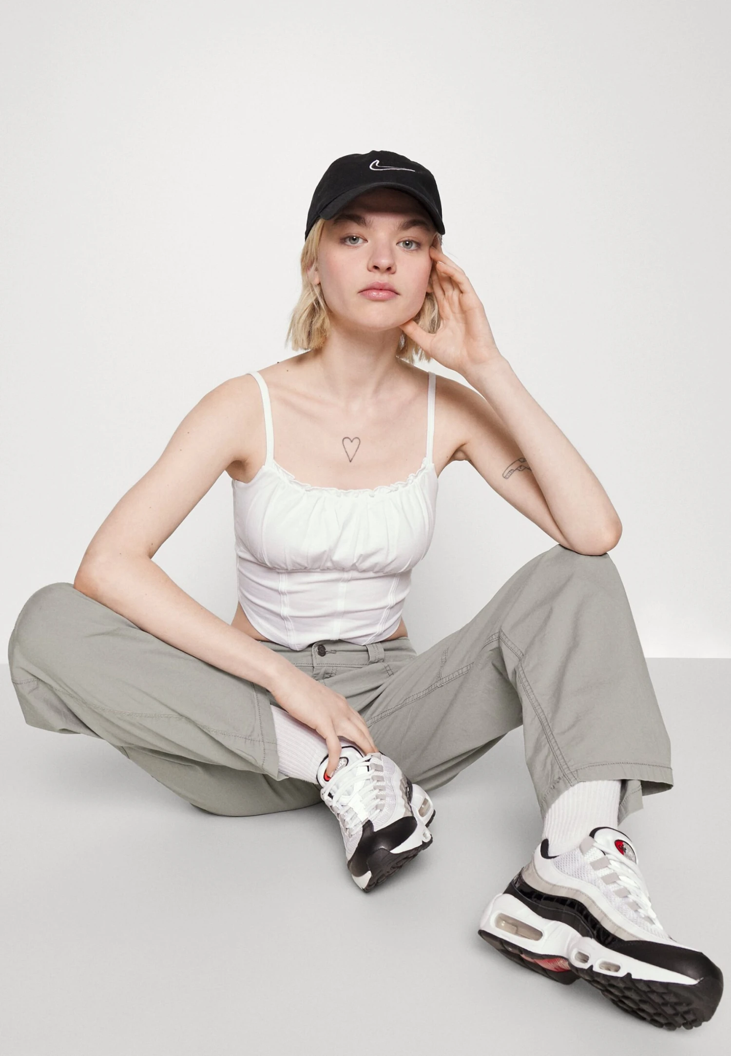 Hollister Co. BAGGY - Bojówki - Sharkfun 4 Hollister Co. BAGGY - Bojówki - Sharkfun - obrazek 4