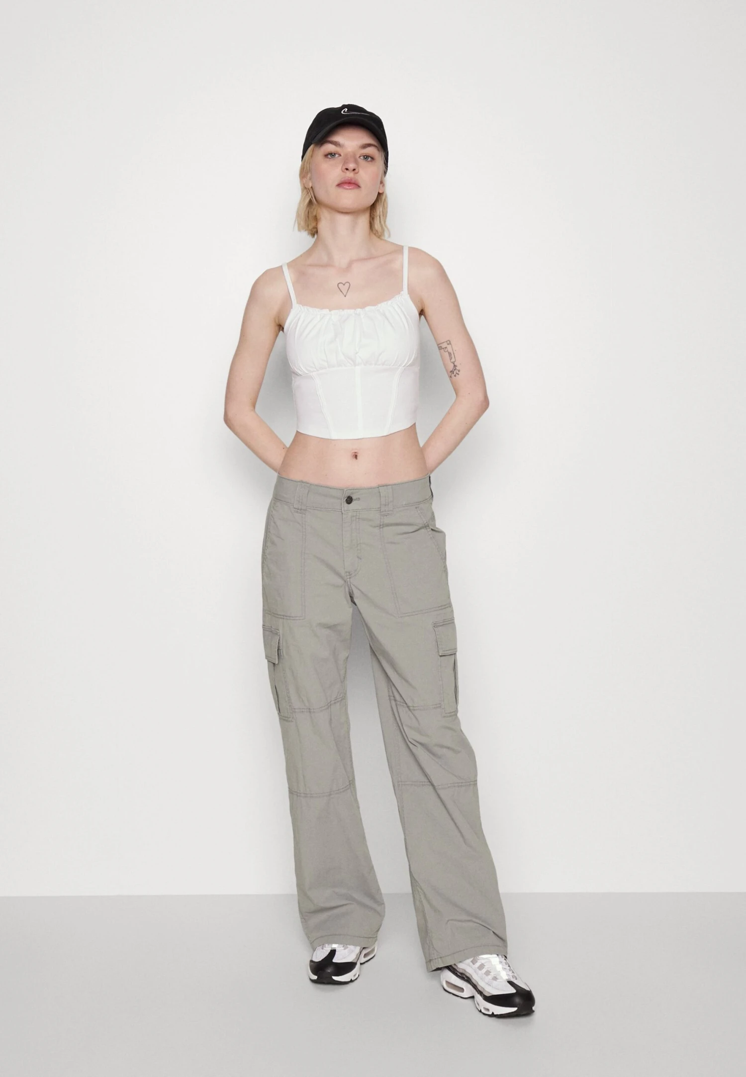 Hollister Co. BAGGY - Bojówki - Sharkfun 2 Hollister Co. BAGGY - Bojówki - Sharkfun - obrazek 2