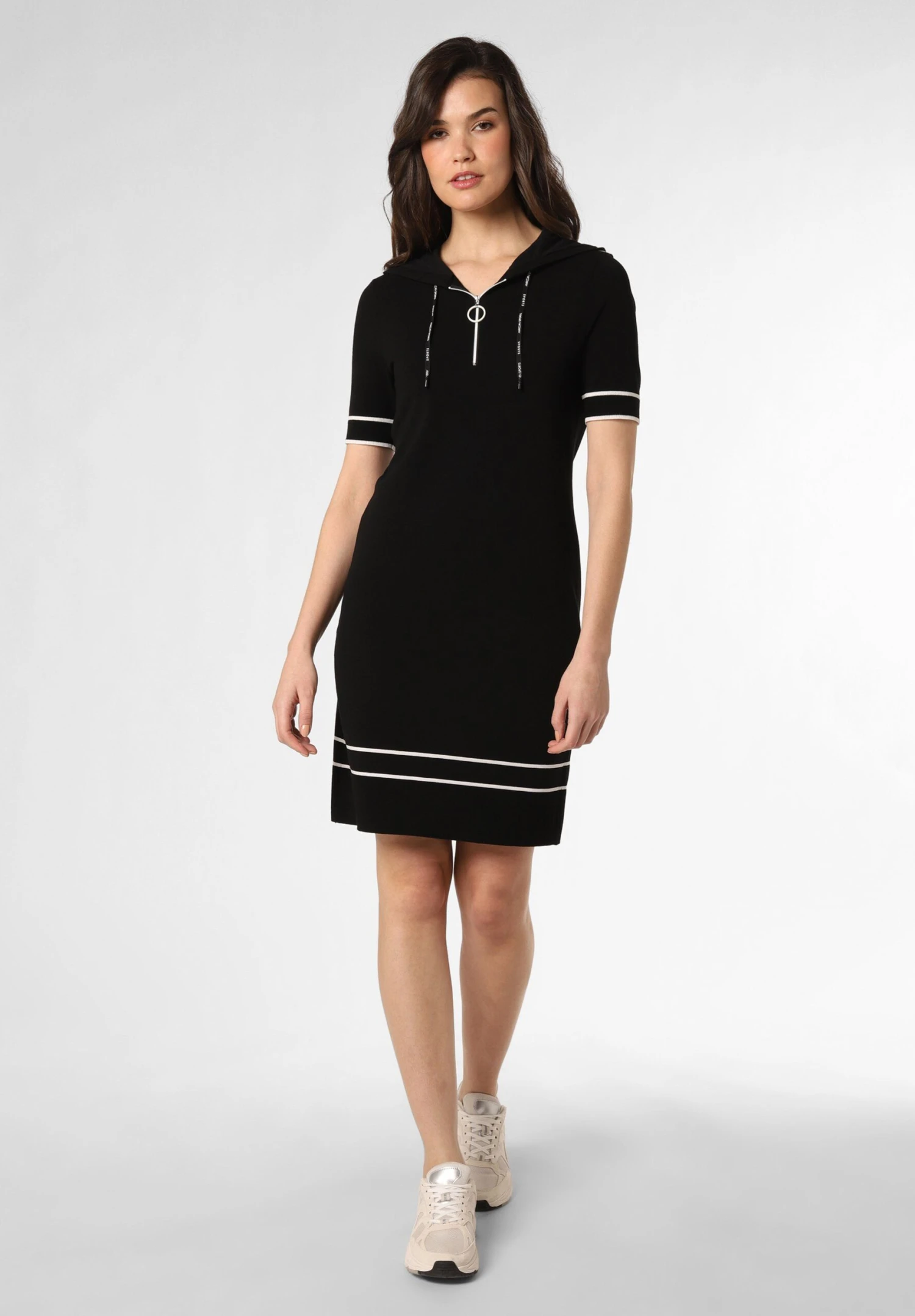 MARC CAIN US 21.15 M09 - Sukienka Dzianinowa - Black And White 1 MARC CAIN US 21.15 M09 - Sukienka Dzianinowa - Black And White