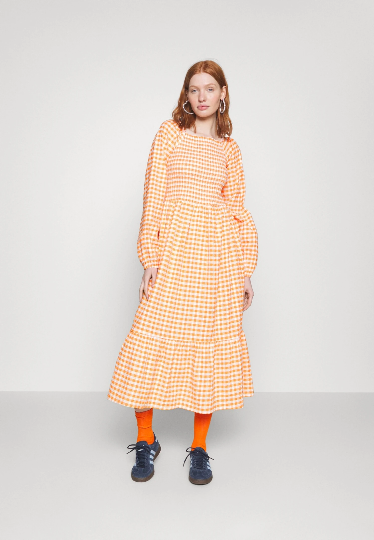 Monki Sukienka Letnia - Orange Gingham 1 Monki Sukienka Letnia - Orange Gingham