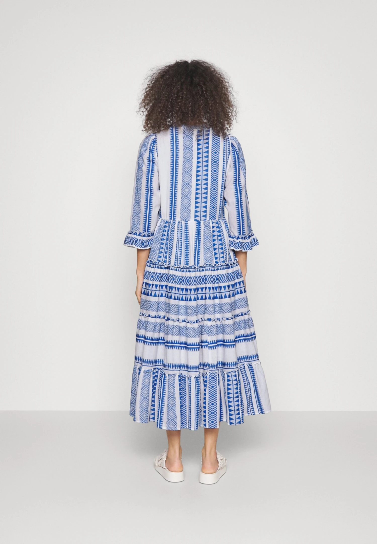 YASANINE 3/4 MIDI DRESS S. - FEST - Długa Sukienka - Birchdetail:w. Olympian Blue 3 YASANINE 3/4 MIDI DRESS S. - FEST - Długa Sukienka - Birchdetail:w. Olympian Blue - obrazek 3