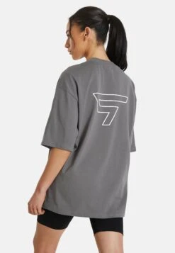 SP DOUBLE OVERSIZE PUMP COVER - T-shirt Z Nadrukiem - Dark Grey -Ulla Popken Sklep 5503b4c2af854e348afde88e8eb5d64d