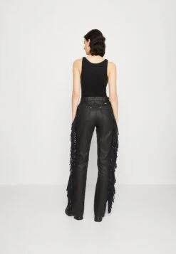 Wrangler WESTWARD - Jeansy Dzwony - Black -Ulla Popken Sklep 555a70d20d2b455c97e7d95806afadc4