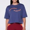 IN MOTION CROP XS - T-shirt Z Nadrukiem - Purple