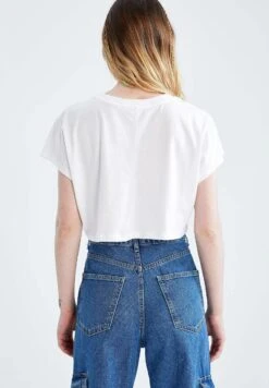 DeFacto LOOSE FIT - T-shirt Z Nadrukiem - White -Ulla Popken Sklep 638389c6ce834ba880130e83a3942279