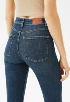 BERSHKA Jeansy Dzwony - Royal Blue -Ulla Popken Sklep 64569fe78d8c48a7bd0c8b13b4cbe8b4