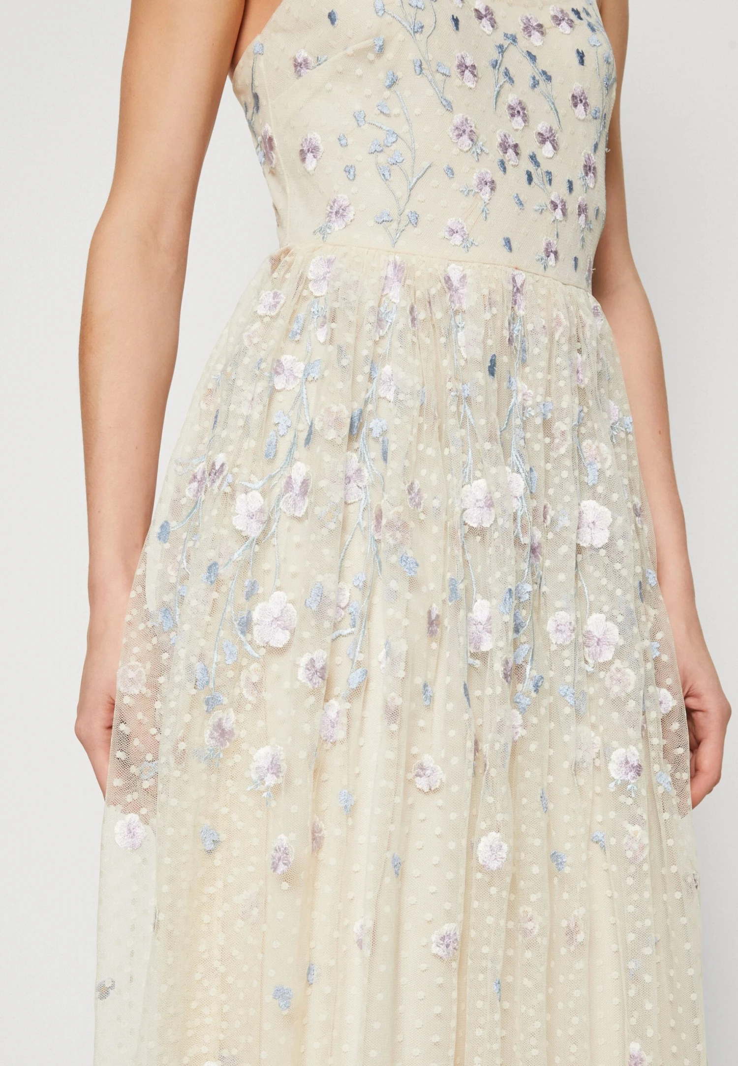 DELICATE FLORAL EMBROIDERED - Suknia Balowa - Ecru 6 DELICATE FLORAL EMBROIDERED - Suknia Balowa - Ecru - obrazek 6