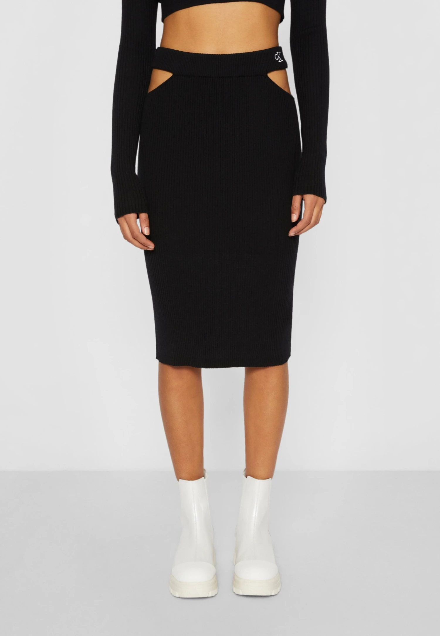 Calvin Klein Jeans CUT OUT WAISTBAND KNITTED SKIRT - Spódnica Ołówkowa - Black 1 Calvin Klein Jeans CUT OUT WAISTBAND KNITTED SKIRT - Spódnica Ołówkowa - Black