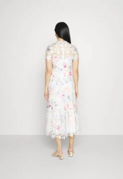 ML Monique Lhuillier JASMINE MIDI DRESS - Sukienka Koktajlowa - Watercolor Bouquet 8 ML Monique Lhuillier JASMINE MIDI DRESS - Sukienka Koktajlowa - Watercolor Bouquet -Ulla Popken Sklep 7151d8d9f46842e198d2cc61eb866d31