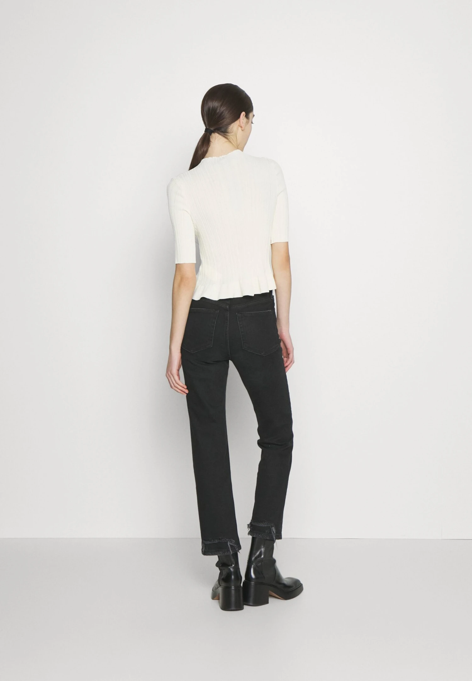 Maje MODY - T-shirt Z Nadrukiem - Ecru 4 Maje MODY - T-shirt Z Nadrukiem - Ecru - obrazek 4