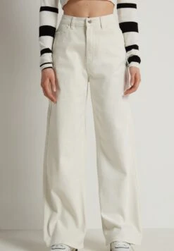 PALAZZO - Jeansy Dzwony - Milk White