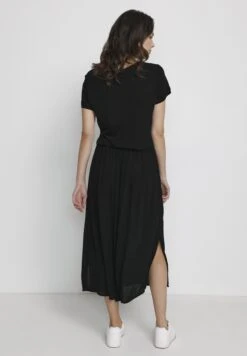 Kaffe BPSALLY - Spódnica Trapezowa - Black Deep -Ulla Popken Sklep 788b4d4e34d942b2a06f4b495d18478d