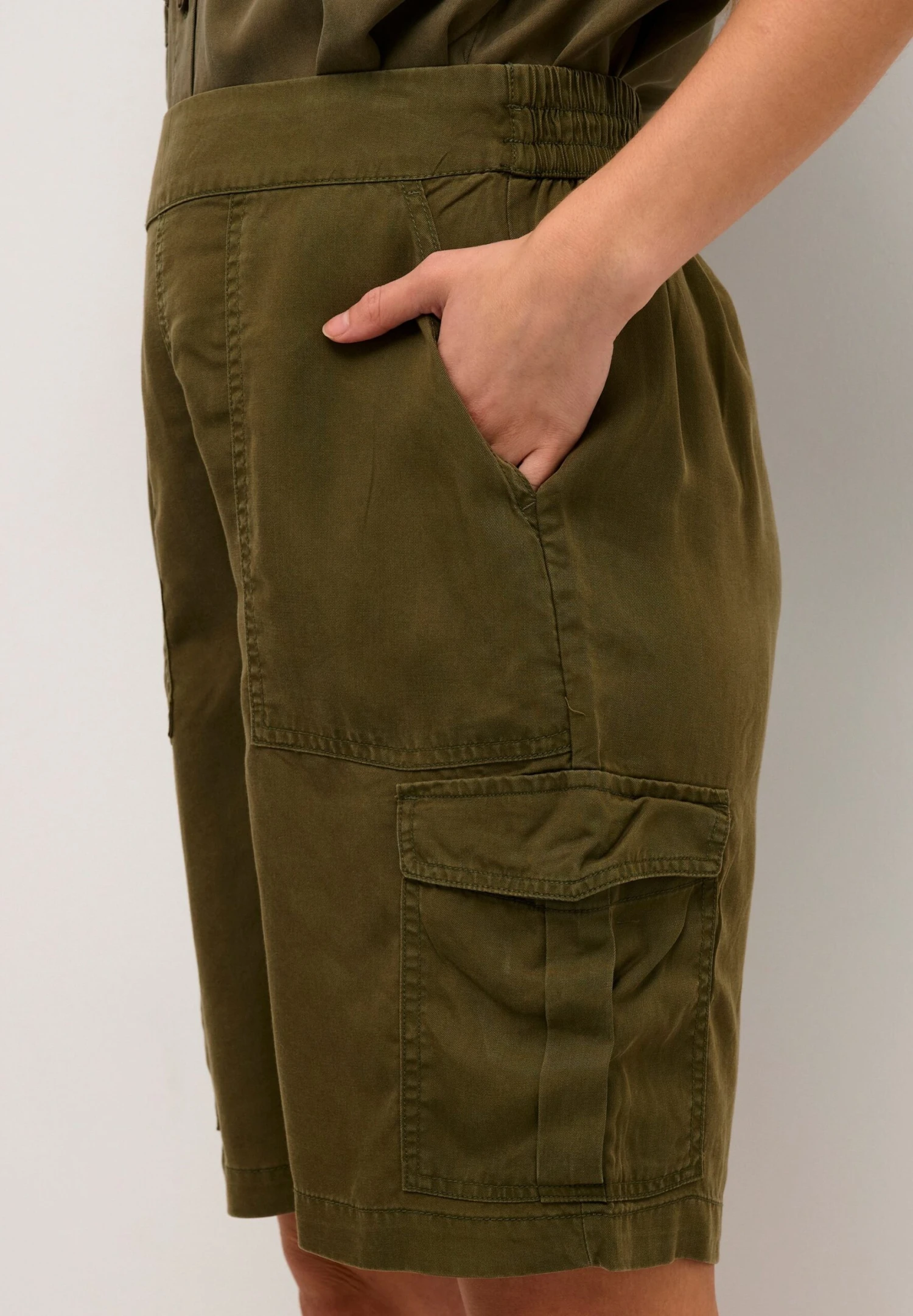 Kaffe KAZILIA - Szorty - Grape Leaf 4 Kaffe KAZILIA - Szorty - Grape Leaf - obrazek 4