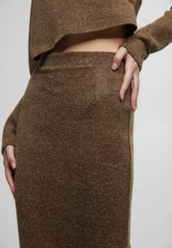 PULL & BEAR SOFT - Spódnica Ołówkowa - Brown 8 PULL & BEAR SOFT - Spódnica Ołówkowa - Brown -Ulla Popken Sklep 82e6ac149338456199649ac579137fbb