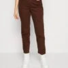 Hollister Co. Jeansy Relaxed Fit - Cream