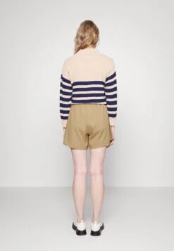 Libertine-Libertine REAL - Szorty - Khaki Pin 7 Libertine-Libertine REAL - Szorty - Khaki Pin -Ulla Popken Sklep 85fec4a38dab46b39ee352033b335110