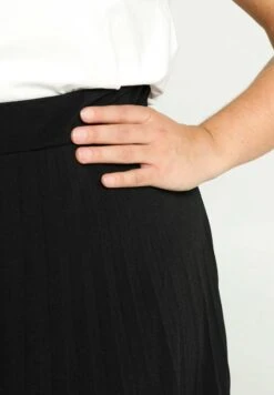 LONGUE PLISSÉE - Spódnica Plisowana - Black 14 LONGUE PLISSÉE - Spódnica Plisowana - Black -Ulla Popken Sklep 866389a7c95a4153aee3de12fb5bf046
