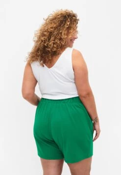 Zizzi MIT TASCHEN UND - Szorty - Jolly Green -Ulla Popken Sklep 868ad00eb3cf4921a4f5ded137b300a0