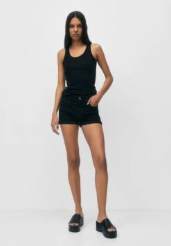 PULL & BEAR WITH TURN-UP HEMS - Szorty Jeansowe - Black 11 PULL & BEAR WITH TURN-UP HEMS - Szorty Jeansowe - Black -Ulla Popken Sklep 8a1091f884d44a7e850b5bf6d06693bc