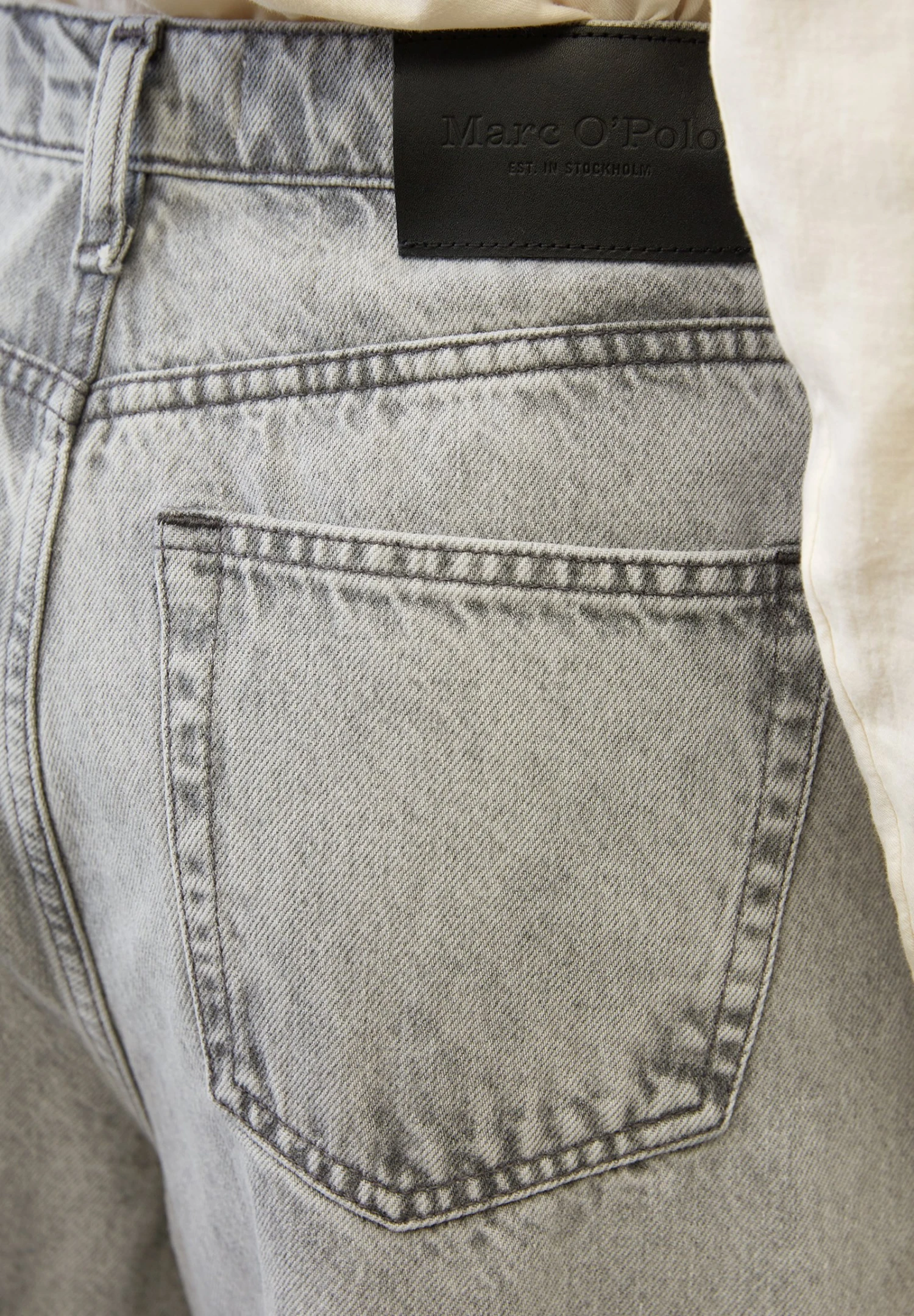 Marc O'Polo BARREL - Jeansy Straight Leg - Authentic Light Grey Wash 6 Marc O'Polo BARREL - Jeansy Straight Leg - Authentic Light Grey Wash - obrazek 6