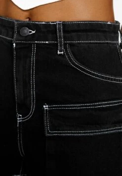 BERSHKA Szorty Jeansowe - Black -Ulla Popken Sklep 9635ea1e82114ecaa72cc0316996dd10