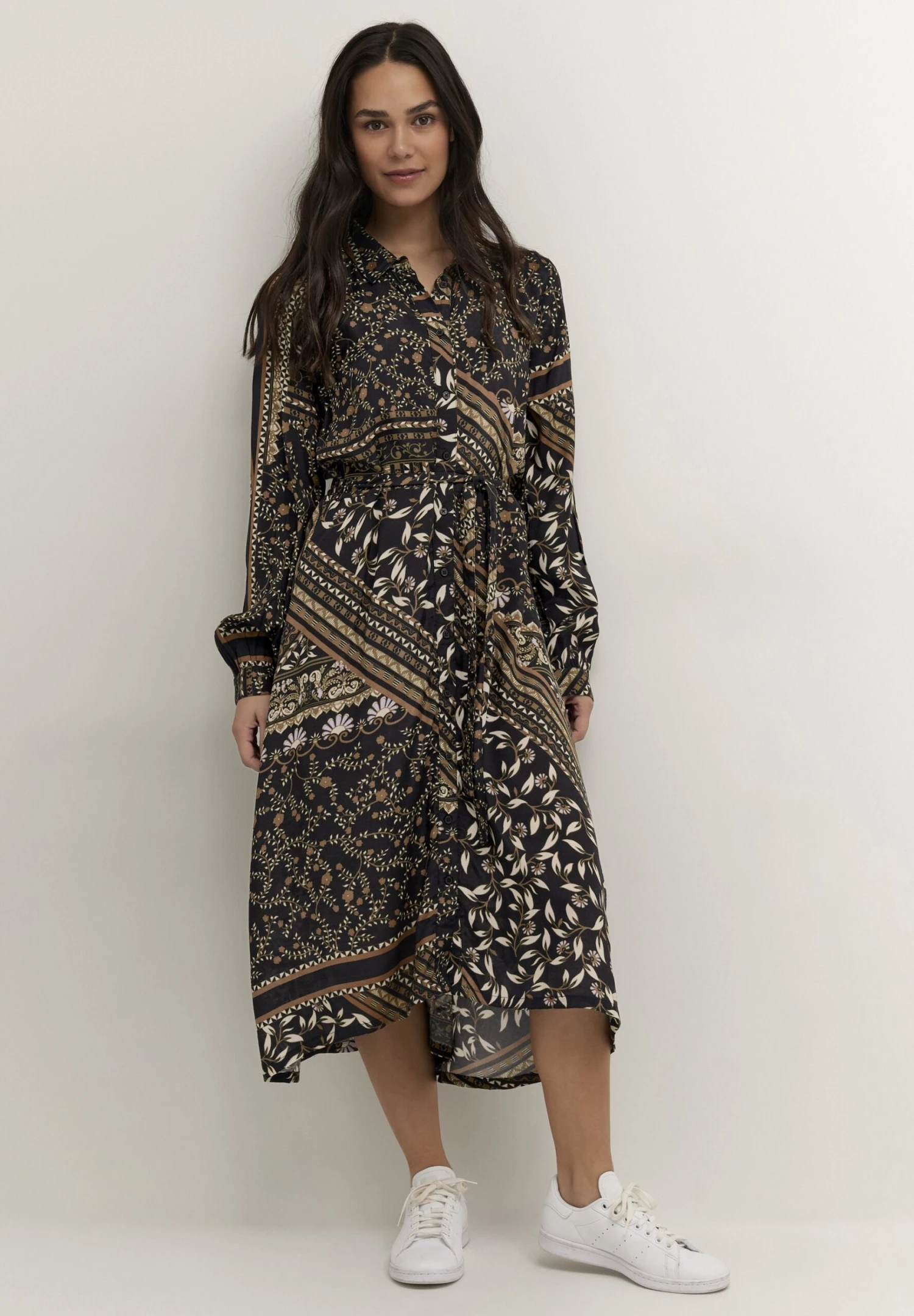 Kaffe KAFINE OLINE - Sukienka Koszulowa - Black/brown Scarf Print 1 Kaffe KAFINE OLINE - Sukienka Koszulowa - Black/brown Scarf Print