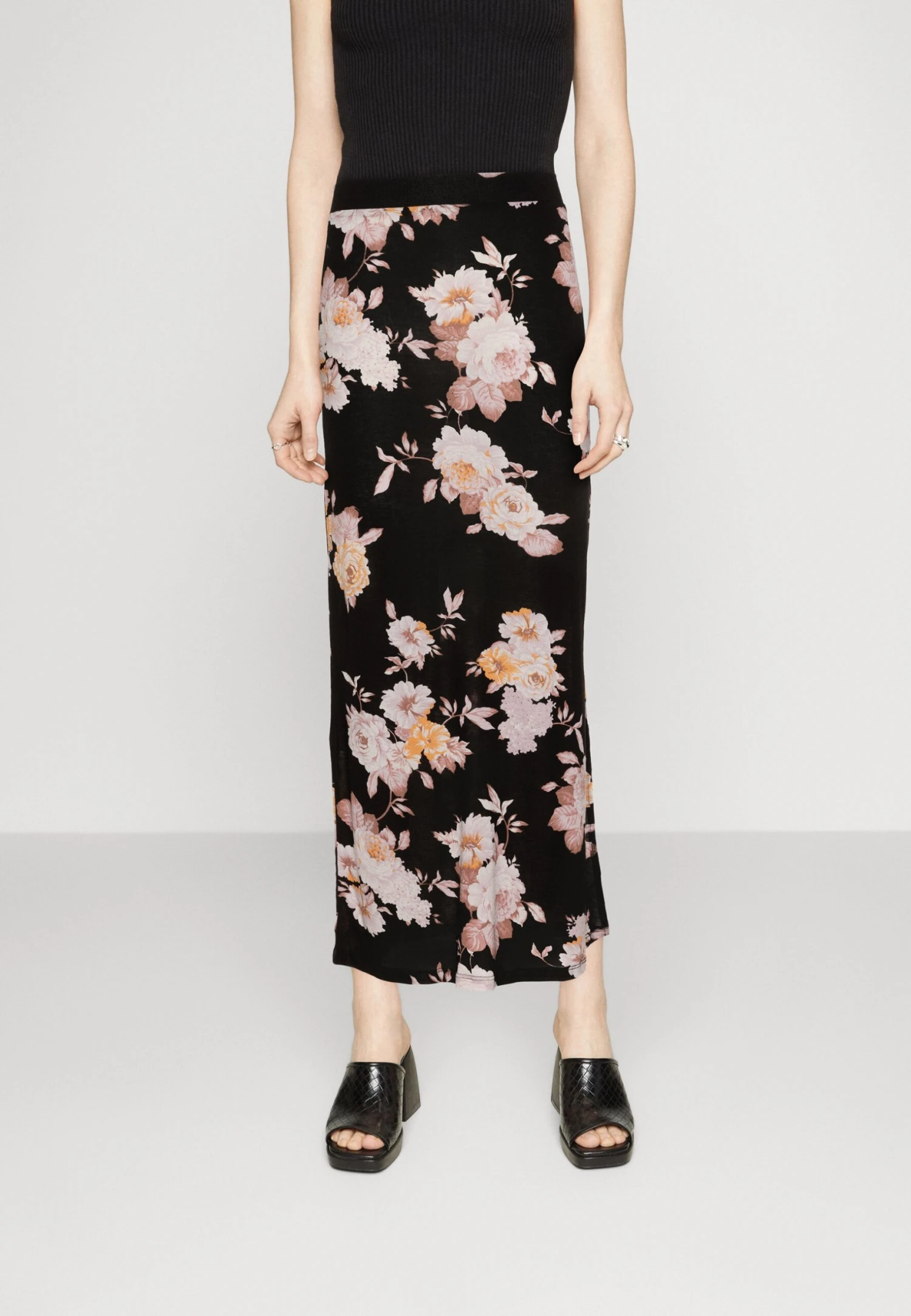 Vila VIKAMI MIDI SKIRT - Spódnica Trapezowa - Black 1 Vila VIKAMI MIDI SKIRT - Spódnica Trapezowa - Black