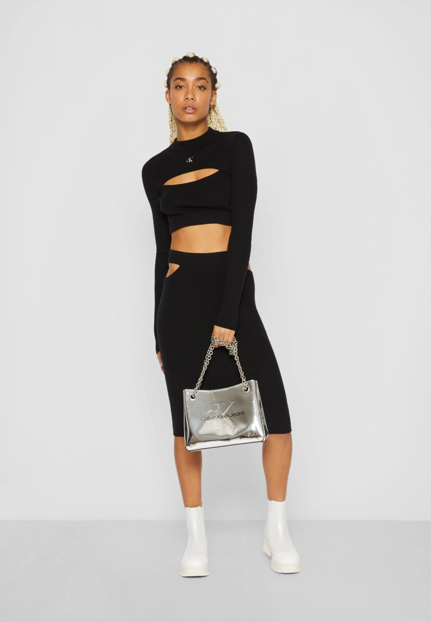 Calvin Klein Jeans CUT OUT WAISTBAND KNITTED SKIRT - Spódnica Ołówkowa - Black 2 Calvin Klein Jeans CUT OUT WAISTBAND KNITTED SKIRT - Spódnica Ołówkowa - Black - obrazek 2