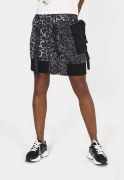 Ed Hardy JUNGLE PATCH - Spódnica Ołówkowa - Black/grey Leopard Camo